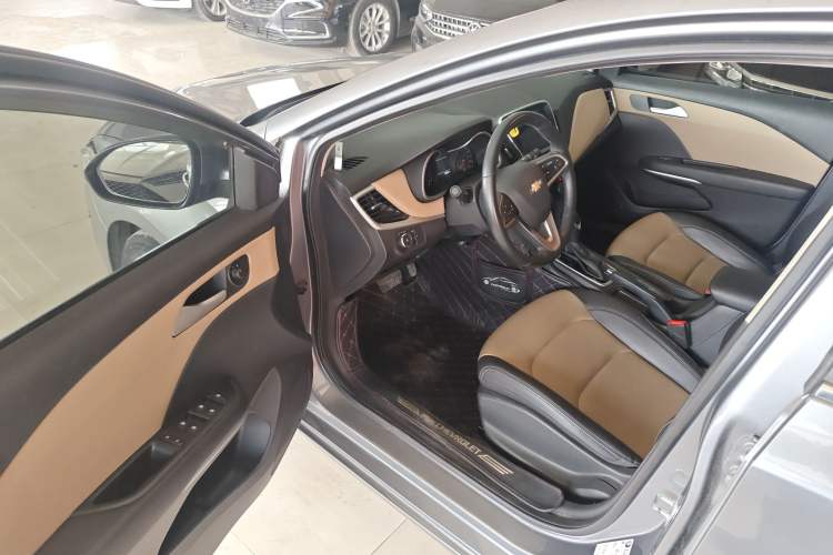 Used Chevrolet Monza 2022 320 Automatic Enjoyment Sunroof Version
