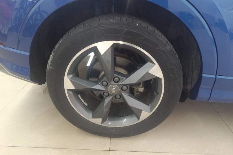 Used Audi Q3 2020 35 TFSI Fashion Dynamic Model
