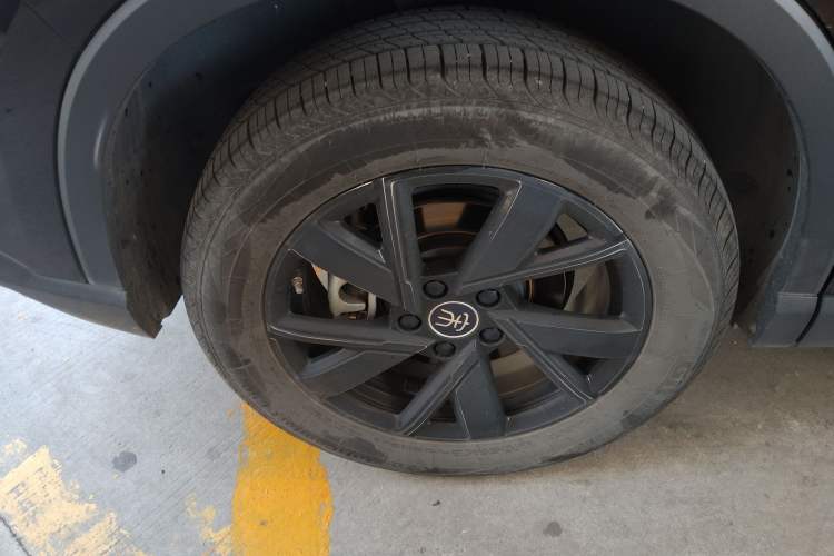 Used BYD Song Pro New Energy 2024 HONOR Edition DM-i 71KM Navigation Model
