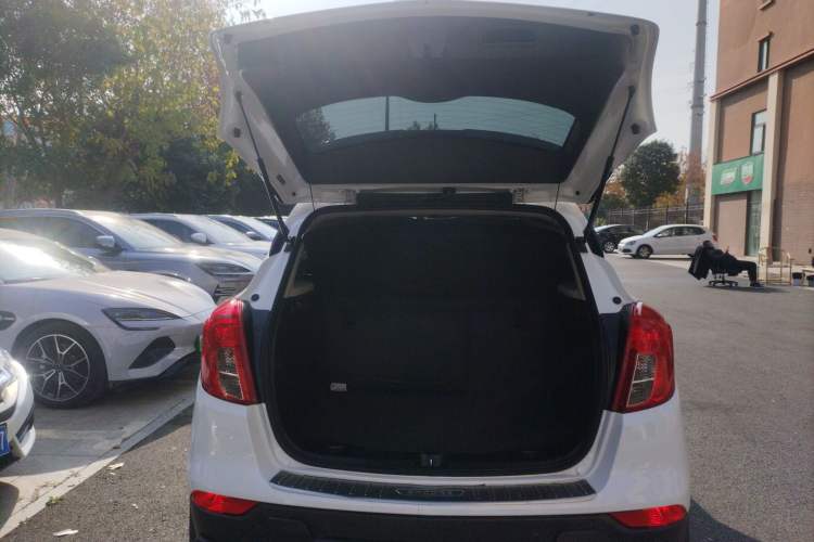 Used Buick Encore 2016 18T Automatic Two-Wheel Drive Urban Leading Edition
