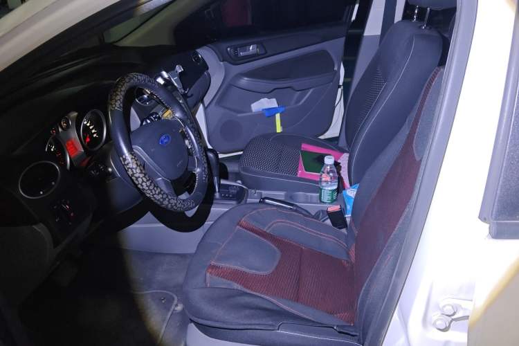 Used Ford Focus 2013 Hatchback Classic 1.8L Automatic Base Model
