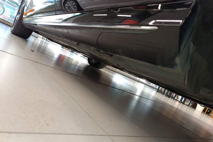 Used Mercedes-Benz E-Class 2019 Restyled E 300 L Sporty and Stylish Edition
