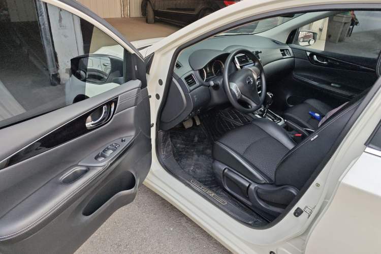 Used Nissan Tiida 2019 1.6L CVT Smart Drive Version China VI Standard