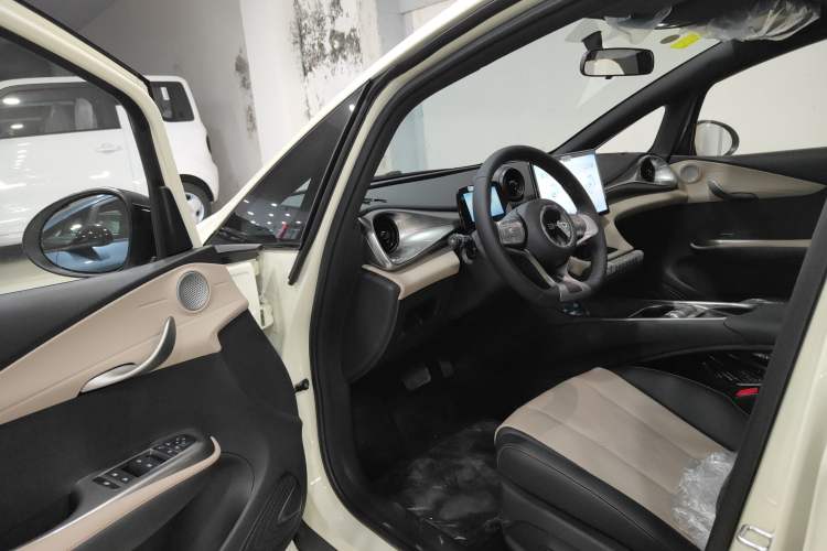 Used BYD Dolphin 2025 420km Free Edition
