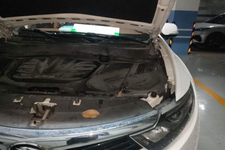 Used Soueast DX7 2015 1.5T Automatic Prestige Model
