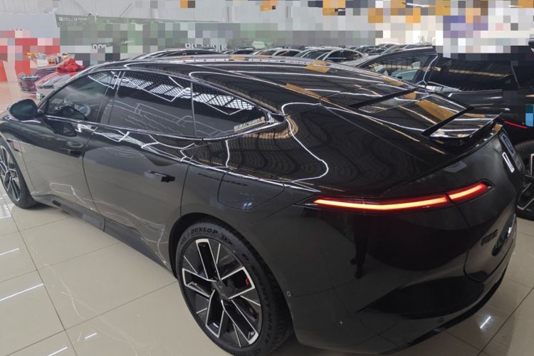 Used  12 2024 700 Three-Laser Rear-Wheel Drive Luxury Edition