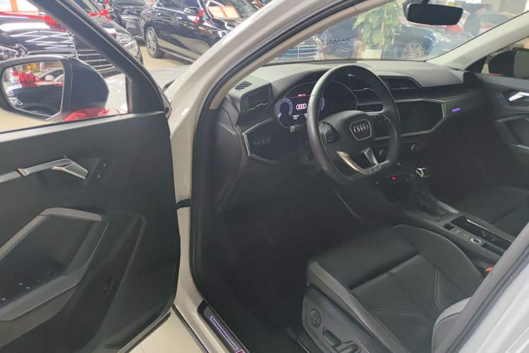 Used Audi Q3 Sportback 2020 40 TFSI Fashion Model
