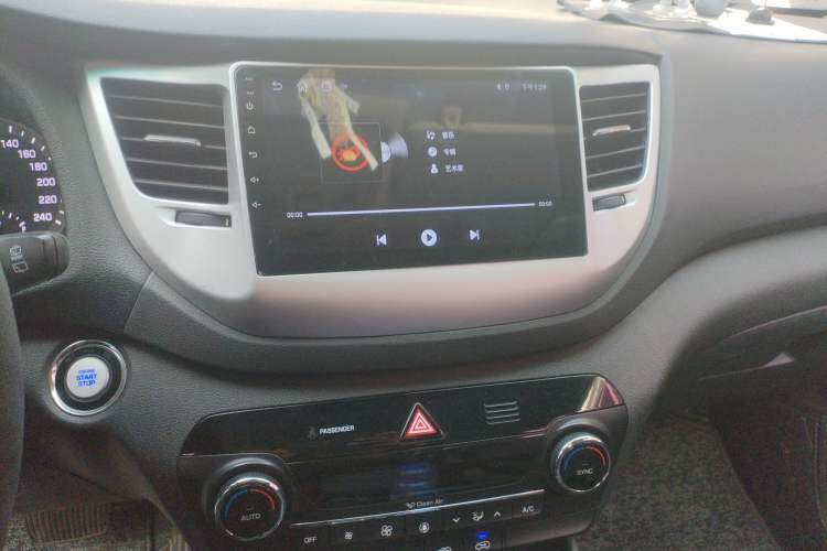 Used Hyundai Tucson 2015 1.6T Dual-Clutch Two-Wheel-Drive Smart Model
