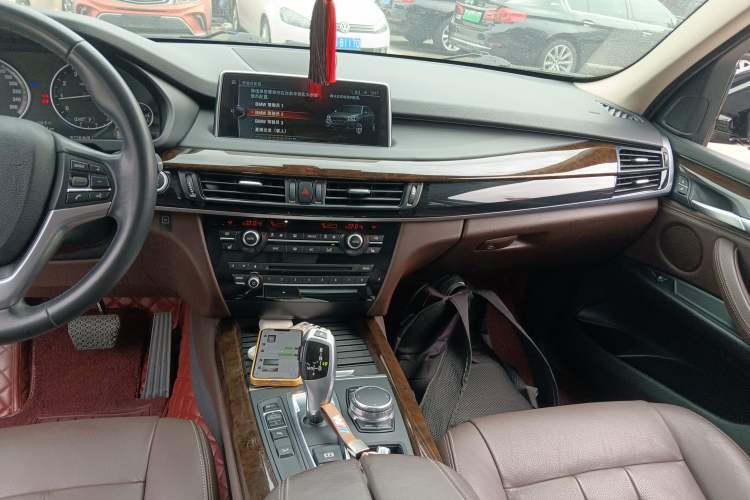 Used BMW X5 2017 xDrive28i
