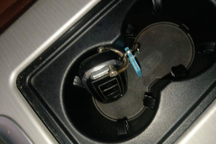 Used Geely Auto Emgrand X7 Sport 2018 1.8TD Automatic Two-Wheel Drive ZhiZun Model with 4G Connectivity
