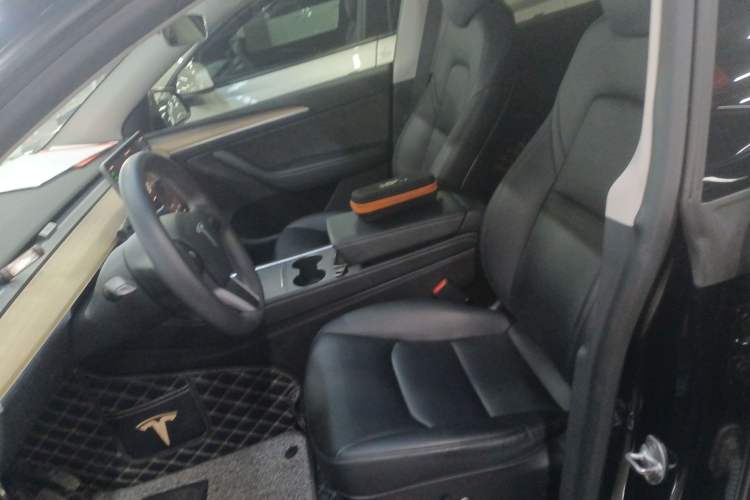 Used Tesla Model Y 2022 Rear-Wheel-Drive Version
