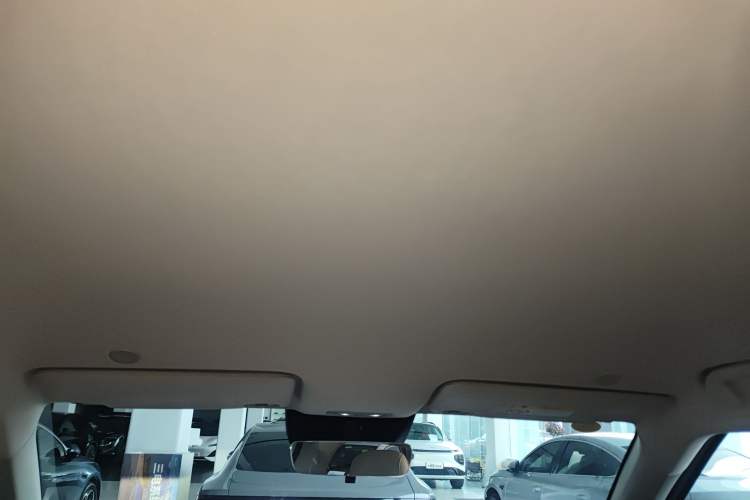 Used BYD Yuan UP 2025 Intelligent Driving Version 401 km Leading Edition