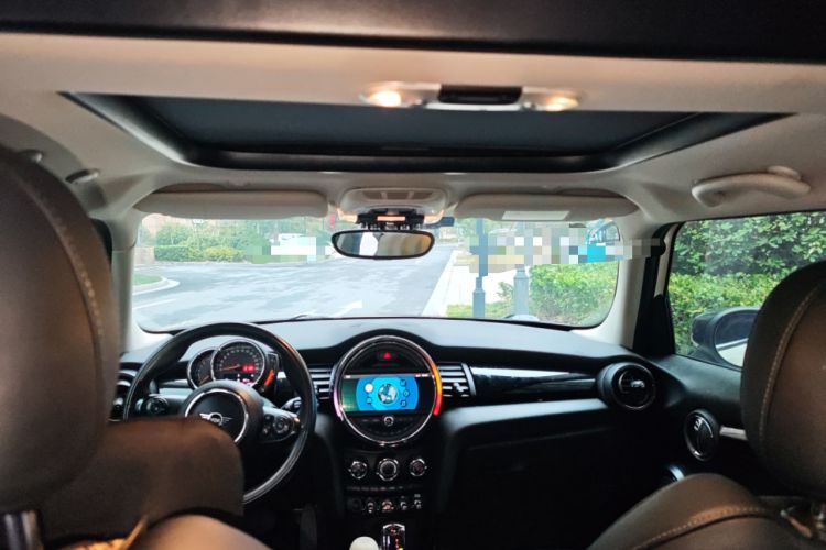 Used MINI MINI 2019 1.5T COOPER Classic Edition Five-Door Version
