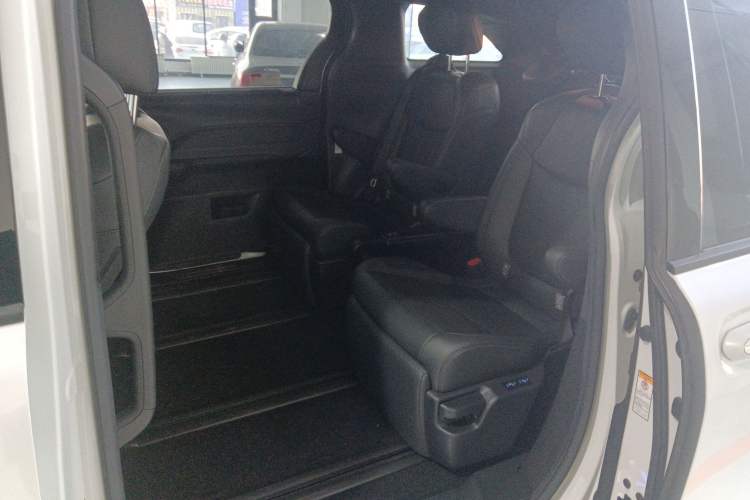 Used Toyota Sienna 2021 2.5L Hybrid Ultimate Edition