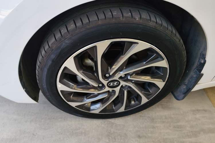 Used Hyundai Elantra 2019 1.4T Dual-Clutch Xuan Dong · Dynamic Model