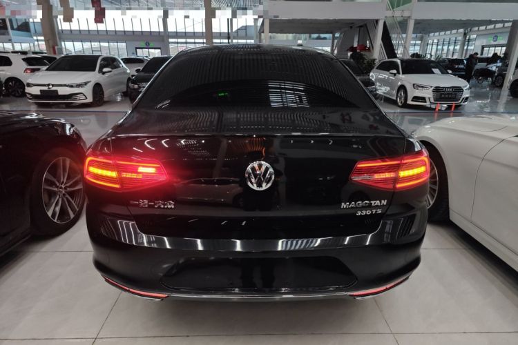 Used Volkswagen Magotan 2017 330TSI DSG Leading Model
