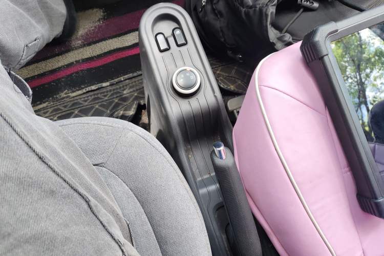 Used Wuling Hongguang MINIEV 2021 Macaron Premium Model – Lithium Iron Phosphate
