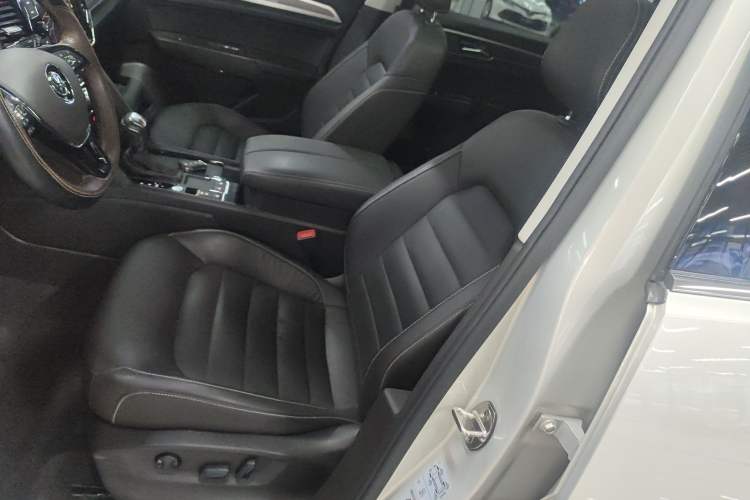 Used Volkswagen Teramont 2019 330TSI Two-Wheel-Drive Luxury Edition China VI Standard