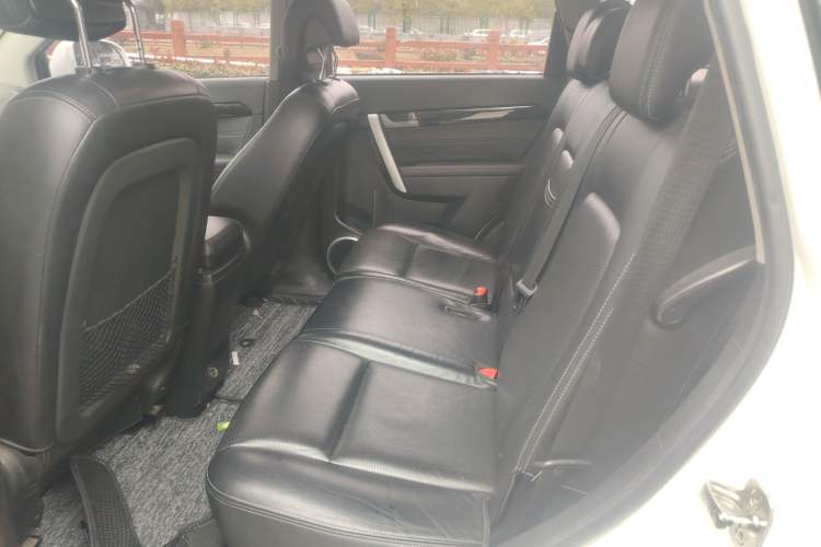 Used Chevrolet Captiva 2014 2.4L 4x4 Flagship Edition 7 Seats
