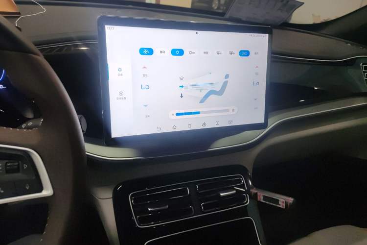 Used BYD Qin PLUS 2024 HONOR Edition DM-i 120KM Beyond Model
