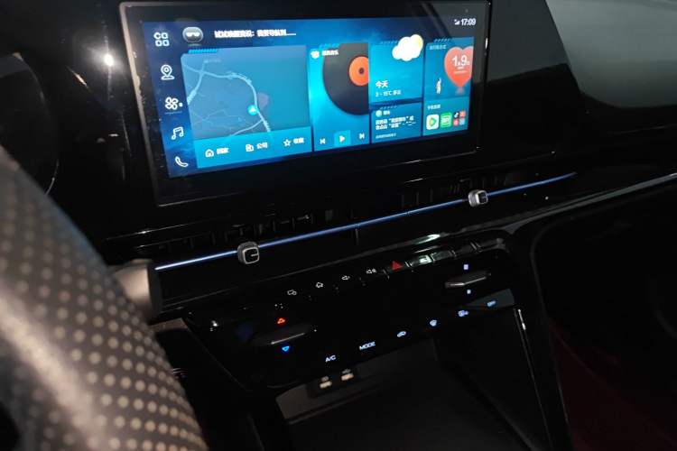 Used Baojun RC-6 2019 1.5T CVT Elite Version with 24-Hour Online Service
