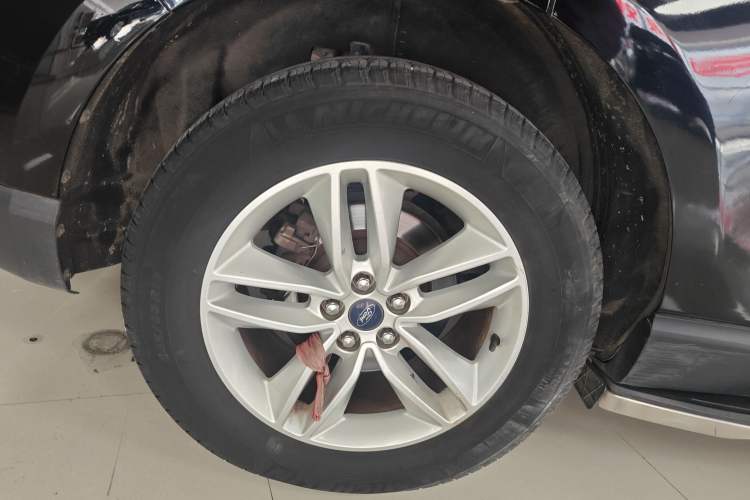 Used Ford Edge 2017 EcoBoost 245 Two-Drive Platinum Edition 5 Seats