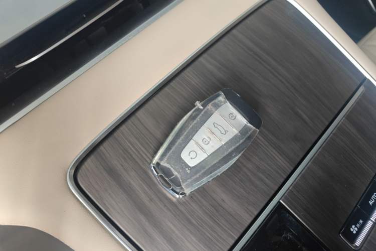 Used Geely Auto Monjaro L 2025 Dongfang Yao 2.0TD Automatic All-Wheel-Drive Wangyue Edition
