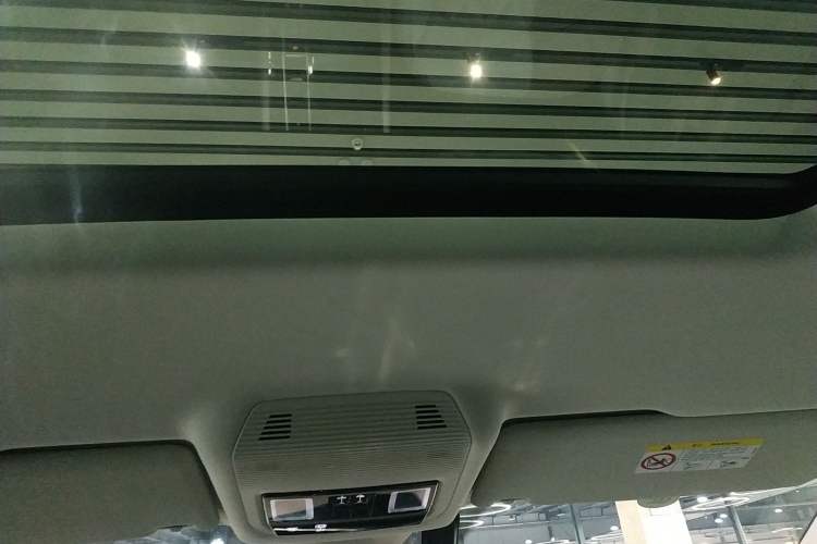 Used Volkswagen Viloran 2022 380TSI Prestige Edition
