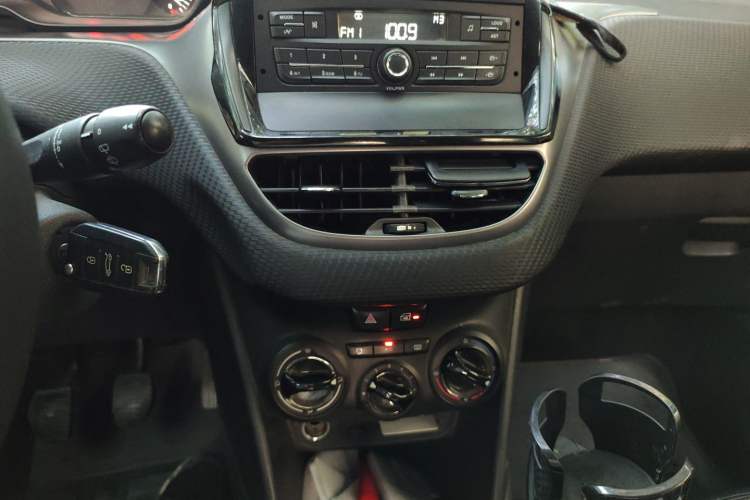 Used Peugeot 2008 2014 1.6L Manual Fashion Edition
