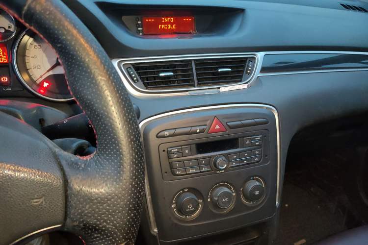 Used Peugeot 308 2014 Enjoy Edition Classic 1.6L Manual YouShang Model
