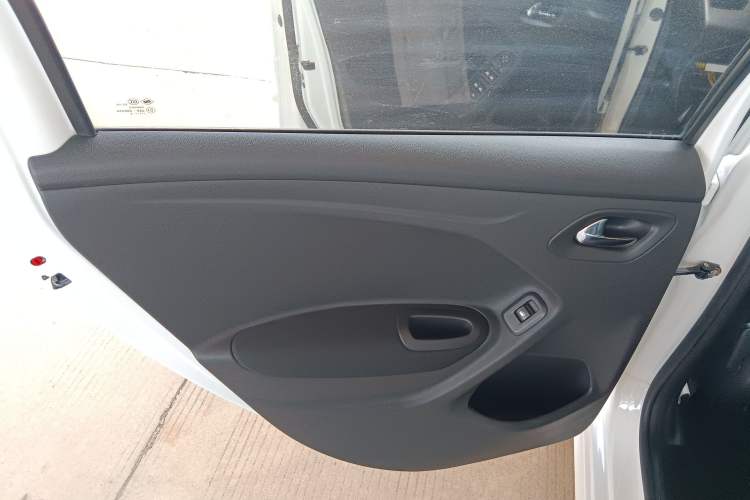 Used Peugeot 301 2014 1.6L Manual Comfort Edition
