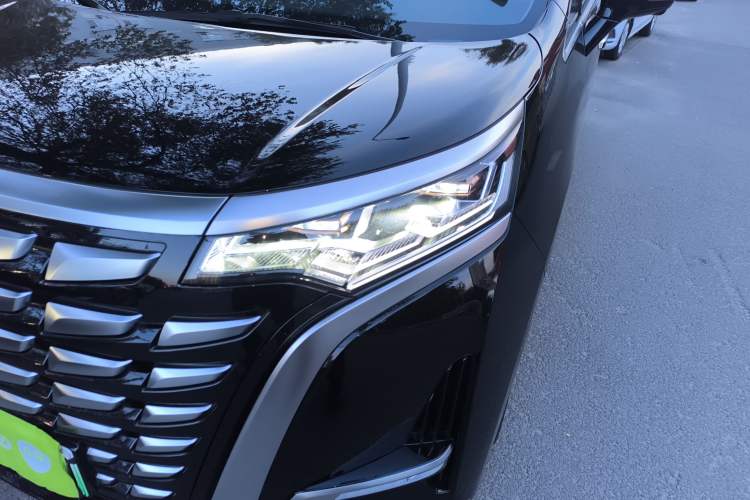 Used Denza D9 2024 DM-i 980 Four-Wheel Drive Prestige Model
