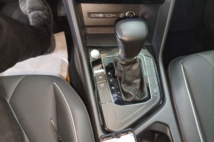 Used Volkswagen Tiguan L 2022 330TSI Automatic Two-Wheel Drive Smart Edition
