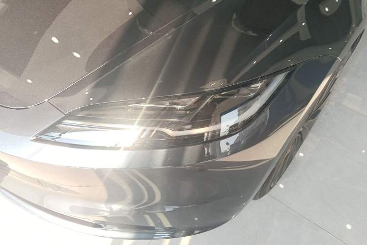 Used Tesla Model 3 2023 Rear-Wheel-Drive Version