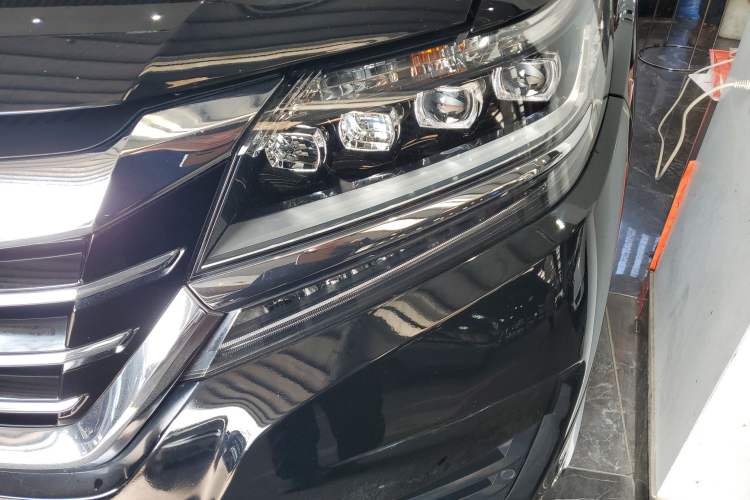 Used Honda Elysion 2016 2.4L Luxury Edition
