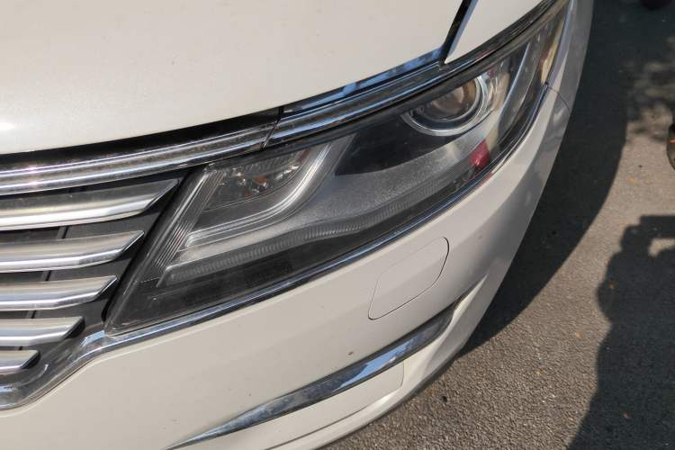 Used Lincoln MKC 2017 2.0T Two-Wheel Drive Deluxe Edition