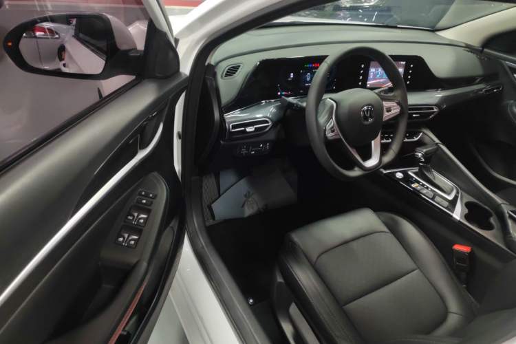 Used Changan Eado 2020 PLUS Blue Whale NE 1.4T GDI DCT Fēngshàng Trim
