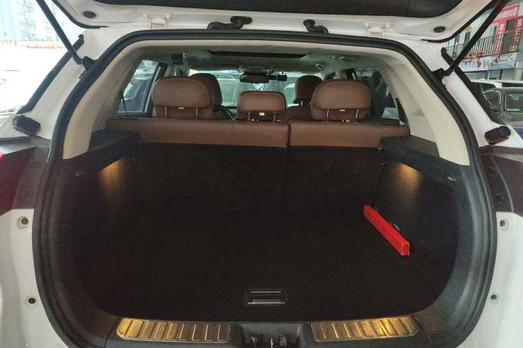 Used Geely Auto Emgrand X7 Sport 2016 1.8TD Automatic ZhiZun Version
