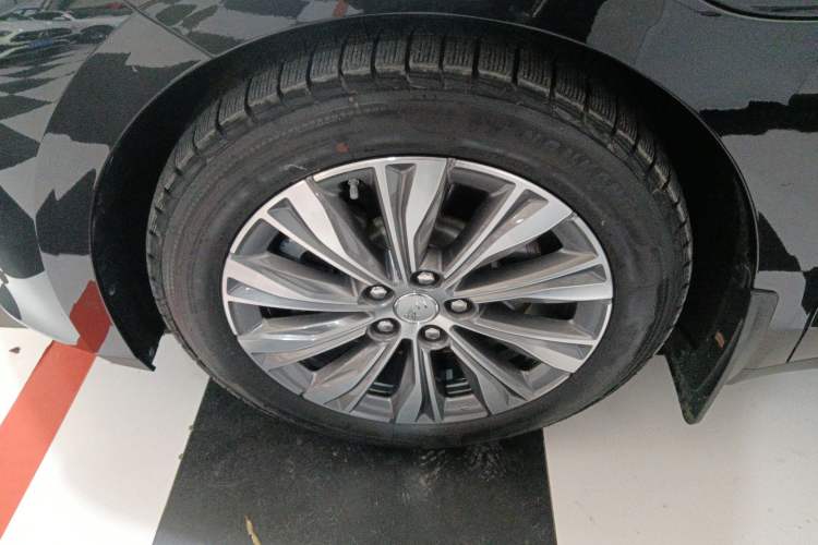 Used Hongqi E-QM5 2024 610 km PLUS