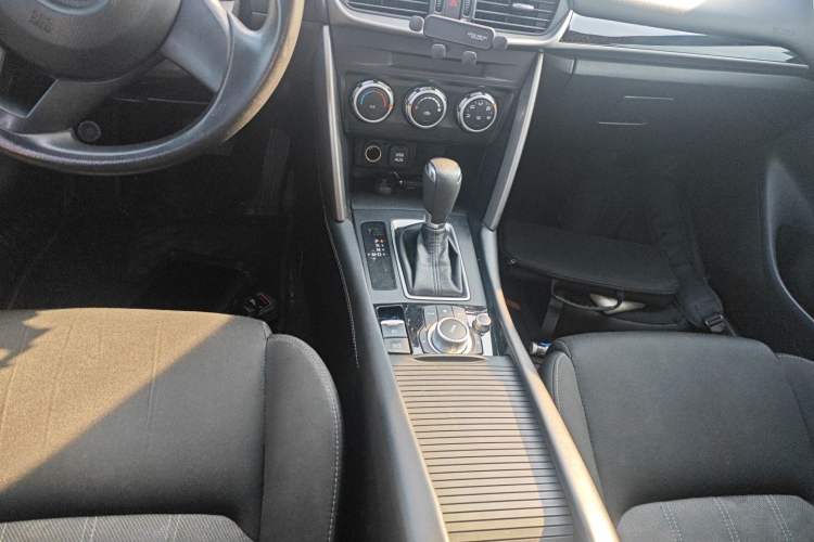 Used Mazda CX-4 2016 2.0L Automatic 2WD Blue Sky Dynamic Edition
