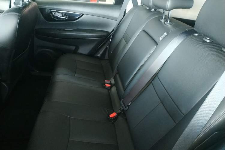 Used Nissan X-Trail 2019 2.0L CVT Smart Connect Comfort Edition 2WD
