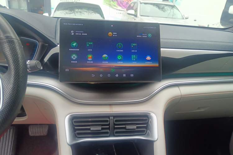 Used BYD Song PLUS New Energy 2024 HONOR Edition DM-i 110km Flagship PLUS
