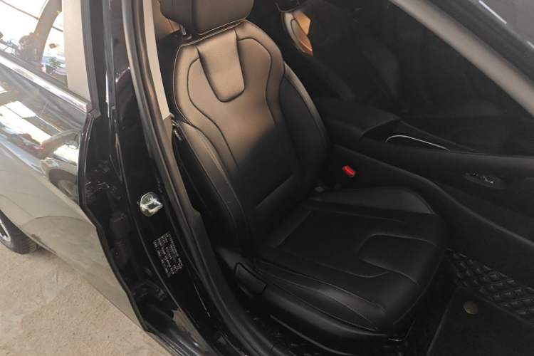 Used Hyundai Elantra 2021 1.5L CVT LUX Prestige Edition
