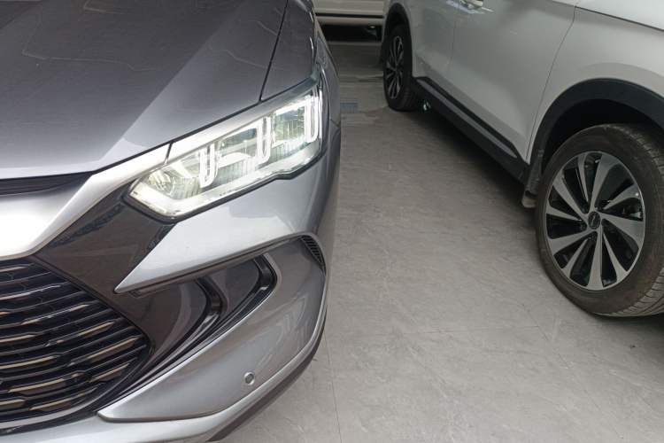 Used BYD Song Pro New Energy 2024 HONOR Edition DM-i 71KM Navigation Model