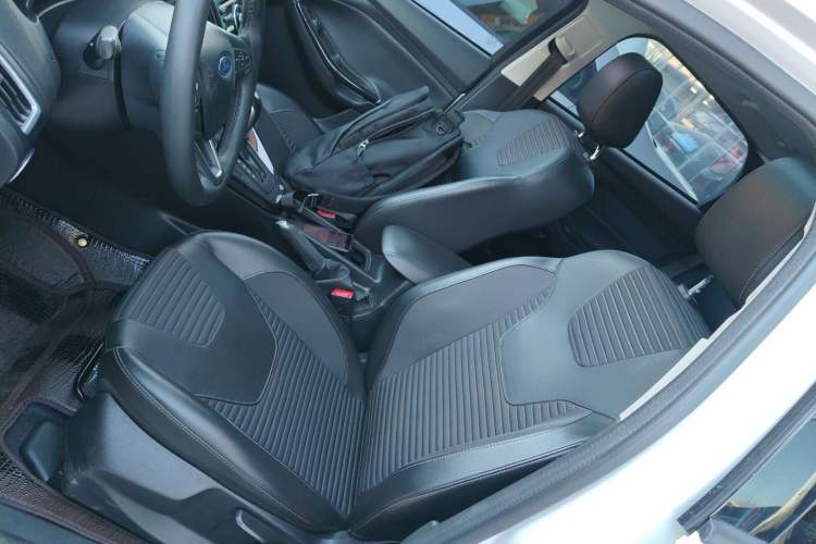 Used Ford Focus 2018 Hatchback Classic 1.6L Automatic Trendy SmartDrive Edition