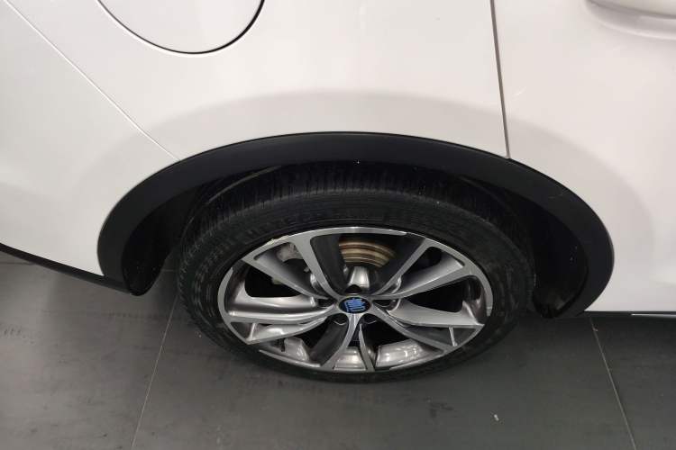 Used BYD Tang New Energy 2020 DM 2.0T Dual-Engine All-Wheel Drive Prestige 7-Seater China VI Standard
