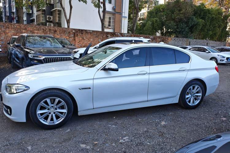 Used BMW 5 Series 2015 520i Elegant Edition
