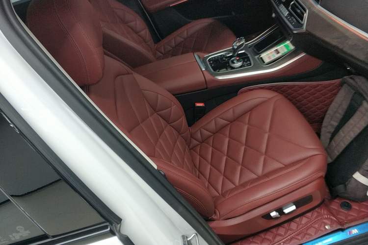 Used BMW X5 2022 Restyled xDrive 30Li Luxury Version M Sport Package
