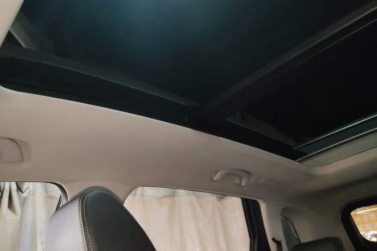 Used Baojun 530 2021 Global Car Anniversary Edition 1.5T CVT Prestige Connected Model 7 Seats
