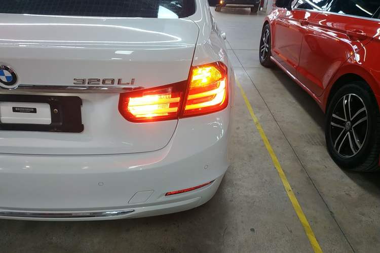 Used BMW 3 Series 2014 320Li Fashion Model
